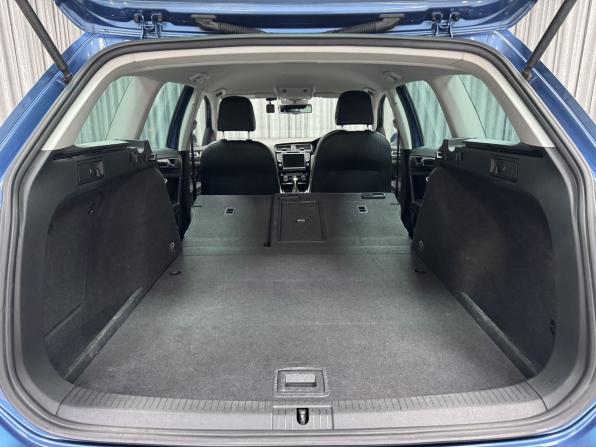 Volkswagen Golf VII с пробегом 2015 года, цена 1 500 000 рублей, 104279 км, универсал, Автокод Объявления