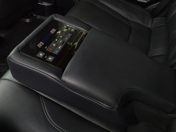 Lexus LX III Рестайлинг 2 с пробегом 2020 года, цена 9 020 000 рублей, 111230 км, внедорожник, Автокод Объявления