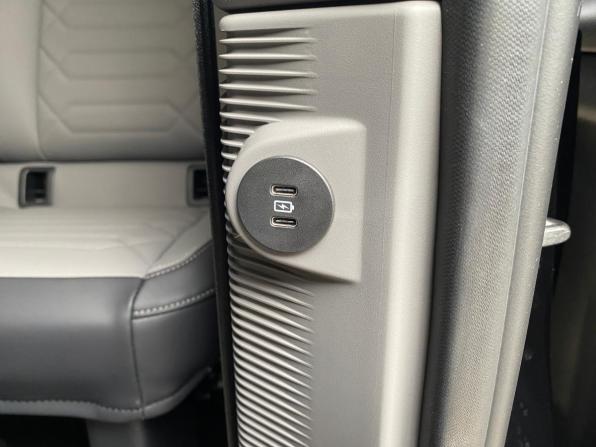 Volkswagen Caravelle T7 с пробегом 2025 года, цена 10 450 000 рублей, 2100 км, минивэн, Автокод Объявления