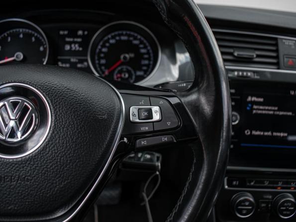 Volkswagen Golf VII Рестайлинг с пробегом 2018 года, цена 1 570 000 рублей, 182610 км, универсал, Автокод Объявления