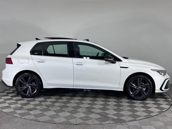 Volkswagen Golf VIII с пробегом 2021 года, цена 2 850 000 рублей, 41250 км, хэтчбек, Автокод Объявления