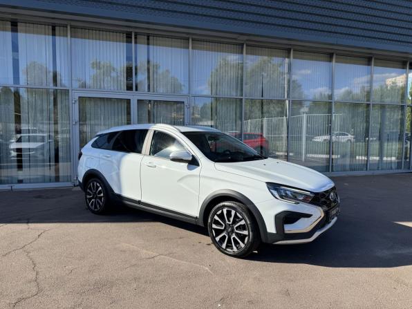 Lada (ВАЗ) Vesta I Рестайлинг (NG) с пробегом 2024 года, цена 1 699 000 рублей, 11205 км, универсал, Автокод Объявления