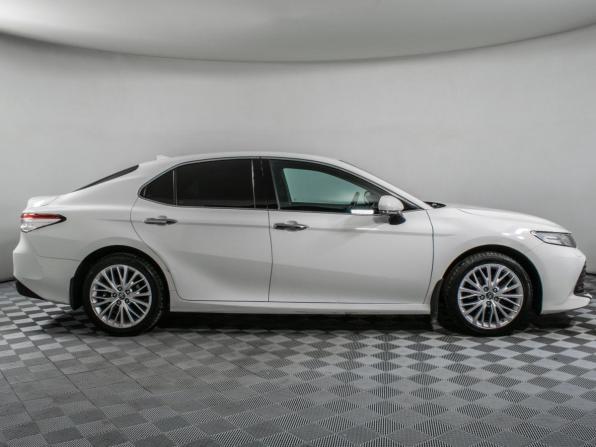 Toyota Camry VIII (XV70) с пробегом 2021 года, цена 2 650 000 рублей, 96559 км, седан, Автокод Объявления