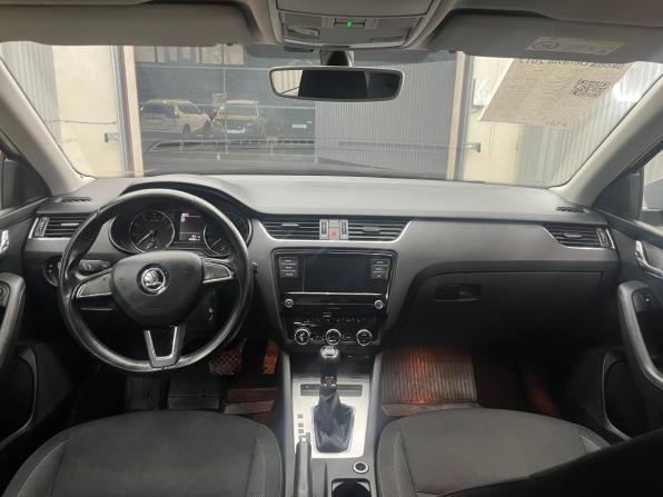 Skoda Octavia III (A7) Рестайлинг с пробегом 2017 года, цена 1 560 000 рублей, 130950 км, лифтбек, Автокод Объявления