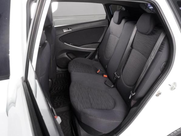 Hyundai Solaris I Рестайлинг с пробегом 2015 года, цена 1 025 000 рублей, 177724 км, хэтчбек, Автокод Объявления
