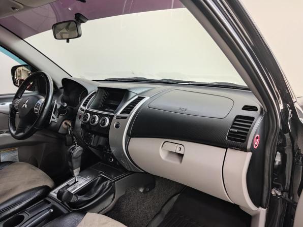 Mitsubishi Pajero Sport II Рестайлинг с пробегом 2013 года, цена 1 890 000 рублей, 201118 км, внедорожник, Автокод Объявления