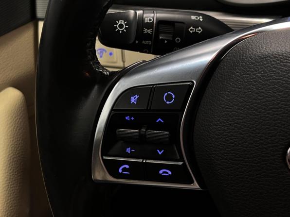 Hyundai Sonata VII (LF) Рестайлинг с пробегом 2017 года, цена 1 799 000 рублей, 99789 км, седан, Автокод Объявления