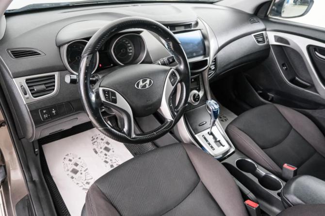 Hyundai Elantra V (MD) с пробегом 2012 года, цена 1 019 000 рублей, 207458 км, седан, Автокод Объявления