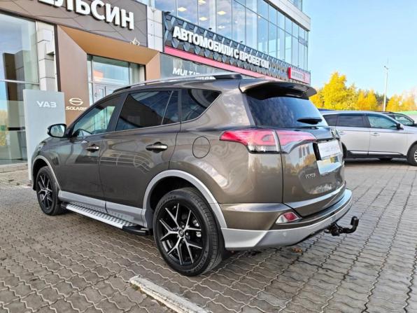 Toyota RAV4 IV (XA40) Рестайлинг с пробегом 2017 года, цена 2 761 500 рублей, 121877 км, внедорожник, Автокод Объявления