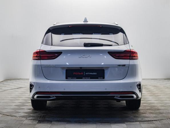 Kia Ceed III Рестайлинг с пробегом 2021 года, цена 2 450 000 рублей, 52657 км, универсал, Автокод Объявления