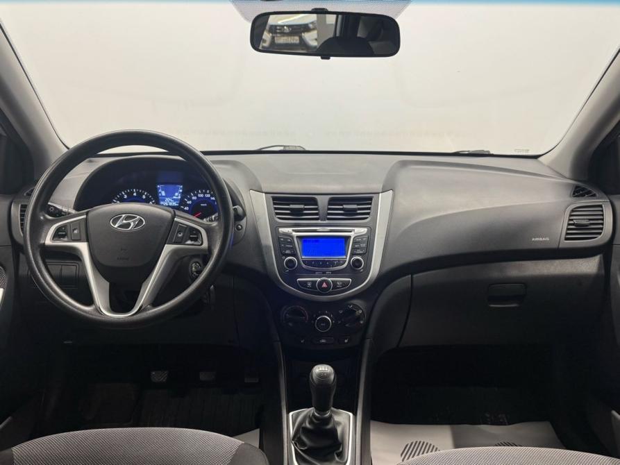 Hyundai Solaris I Санкт-Петербург  - изображение 12