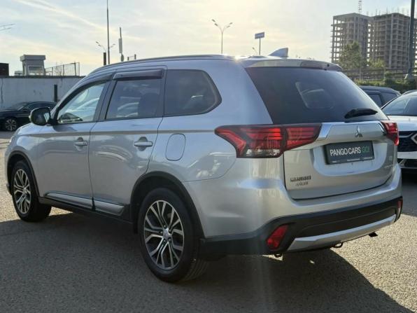 Mitsubishi Outlander III Рестайлинг 3 с пробегом 2018 года, цена 1 995 000 рублей, 84447 км, внедорожник, Автокод Объявления