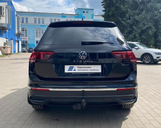 Volkswagen Tiguan II Рестайлинг с пробегом 2021 года, цена 2 739 000 рублей, 158000 км, внедорожник, Автокод Объявления