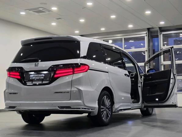 Honda Odyssey V Рестайлинг с пробегом 2017 года, цена 2 400 000 рублей, 159306 км, минивэн, Автокод Объявления