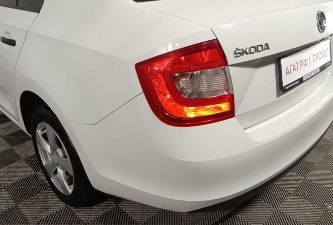 Skoda Rapid I с пробегом 2016 года, цена 720 000 рублей, 267714 км, лифтбек, Автокод Объявления
