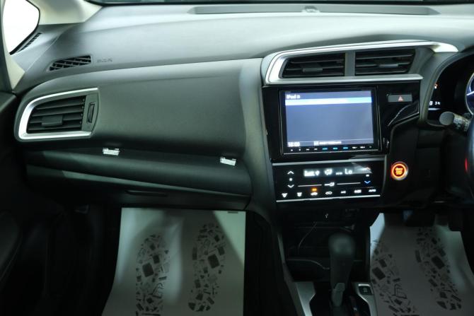 Honda Fit III Рестайлинг с пробегом 2019 года, цена 1 499 000 рублей, 41600 км, хэтчбек, Автокод Объявления