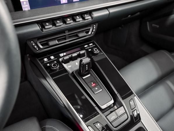 Porsche 911 VIII (992) с пробегом 2021 года, цена 19 500 000 рублей, 5405 км, тарга, Автокод Объявления