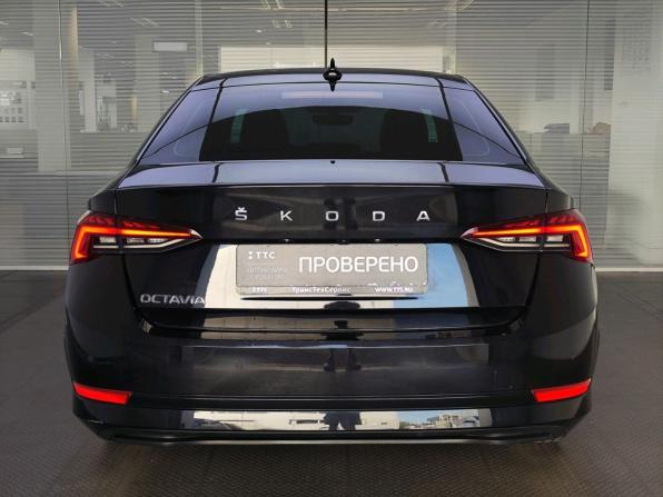Skoda Octavia IV (A8) с пробегом 2021 года, цена 2 520 000 рублей, 89743 км, лифтбек, Автокод Объявления