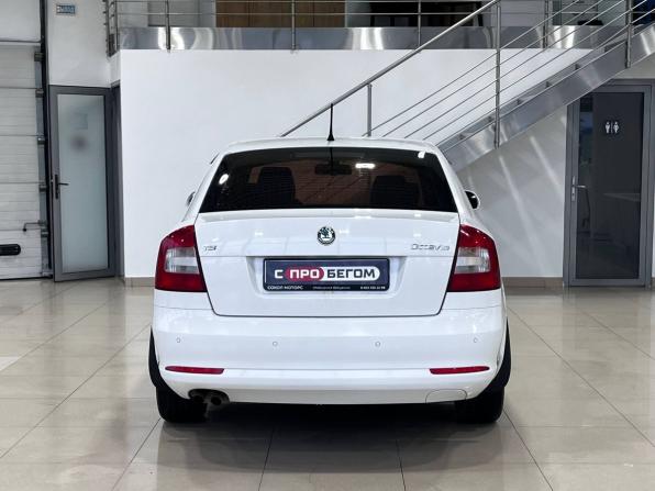 Skoda Octavia II (A5) Рестайлинг с пробегом 2012 года, цена 949 900 рублей, 178000 км, лифтбек, Автокод Объявления