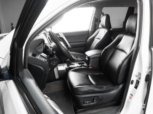 Toyota Land Cruiser Prado 150 Series с пробегом 2010 года, цена 3 099 000 рублей, 157999 км, внедорожник, Автокод Объявления