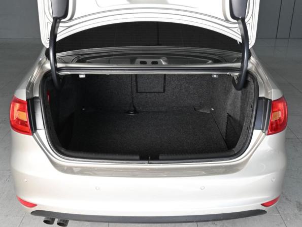 Volkswagen Jetta VI с пробегом 2012 года, цена 1 260 000 рублей, 132491 км, седан, Автокод Объявления