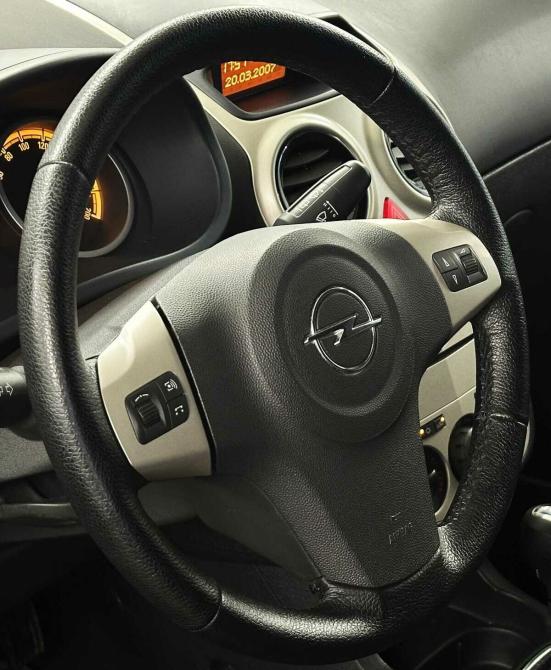 Opel Corsa D Москва  - изображение 10