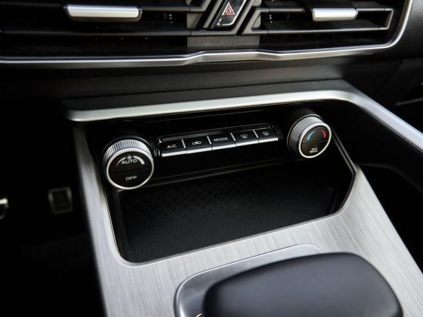 Geely Coolray I с пробегом 2023 года, цена 2 015 000 рублей, 19766 км, внедорожник, Автокод Объявления