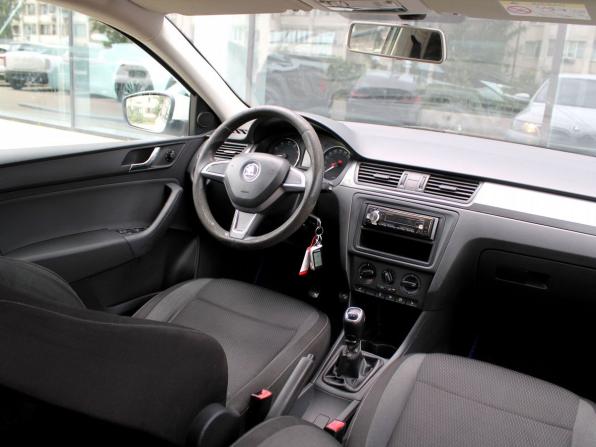 Skoda Rapid I с пробегом 2015 года, цена 790 000 рублей, 202000 км, лифтбек, Автокод Объявления