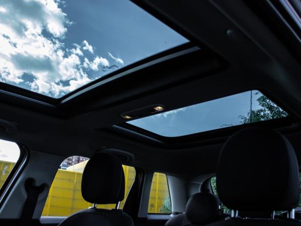 Mini Hatch III (F55/F56) Рестайлинг с пробегом 2018 года, цена 1 932 000 рублей, 46000 км, хэтчбек, Автокод Объявления