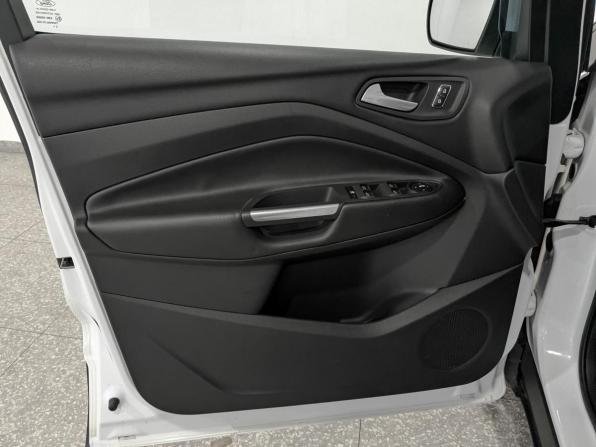 Ford Kuga II с пробегом 2014 года, цена 1 285 000 рублей, 96165 км, внедорожник, Автокод Объявления