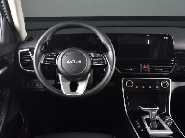 Kia Seltos I Рестайлинг с пробегом 2026 года, цена 2 850 995 рублей, 305 км, внедорожник, Автокод Объявления
