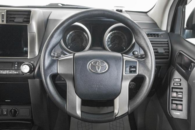 Toyota Land Cruiser Prado 150 Series с пробегом 2010 года, цена 3 179 000 рублей, 135000 км, внедорожник, Автокод Объявления