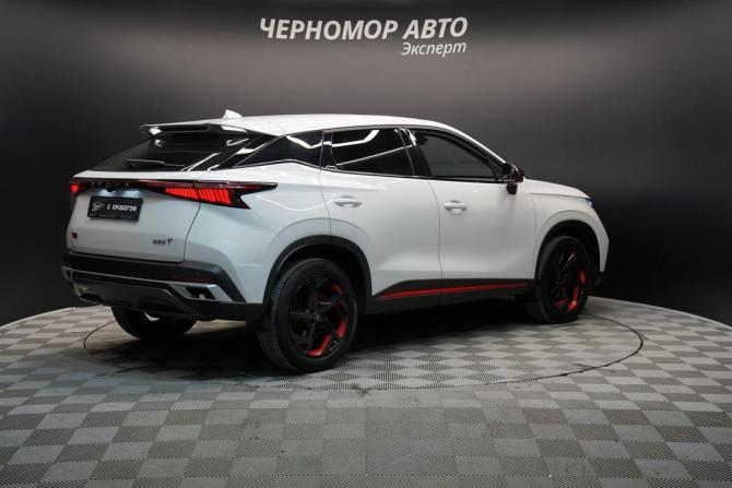 Omoda C5 I Рестайлинг с пробегом 2024 года, цена 1 955 000 рублей, 67000 км, внедорожник, Автокод Объявления