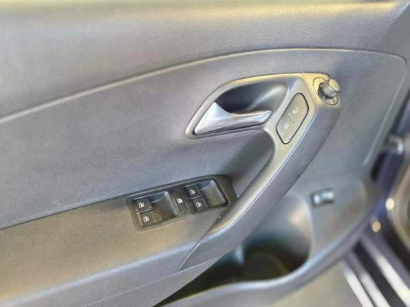 Volkswagen Polo V Рестайлинг с пробегом 2016 года, цена 795 000 рублей, 231069 км, седан, Автокод Объявления