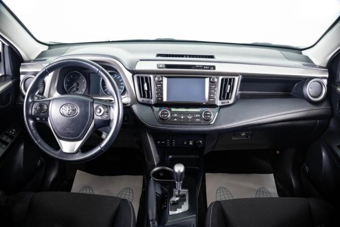 Toyota RAV4 IV (XA40) Рестайлинг с пробегом 2017 года, цена 2 199 000 рублей, 204000 км, внедорожник, Автокод Объявления