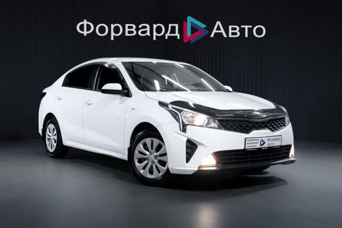 Kia Rio IV Рестайлинг с пробегом 2021 года, цена 1 549 900 рублей, 62904 км, седан, Автокод Объявления
