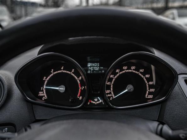 Ford Fiesta Mk6 Рестайлинг с пробегом 2019 года, цена 860 000 рублей, 140700 км, хэтчбек, Автокод Объявления