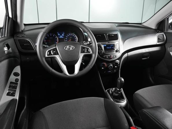 Hyundai Solaris I с пробегом 2013 года, цена 889 000 рублей, 153754 км, седан, Автокод Объявления