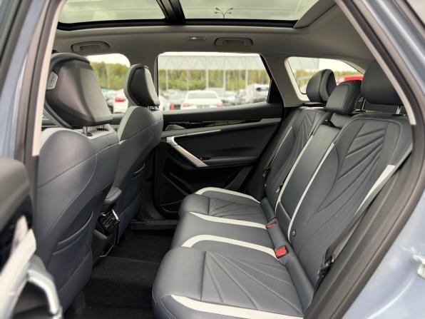 Geely Atlas II с пробегом 2024 года, цена 2 995 000 рублей, 1781 км, внедорожник, Автокод Объявления