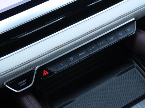 Geely Monjaro I с пробегом 2023 года, цена 3 180 000 рублей, 42610 км, внедорожник, Автокод Объявления