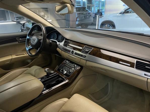 Audi A8 III (D4) Рестайлинг с пробегом 2016 года, цена 2 499 000 рублей, 260900 км, седан, Автокод Объявления