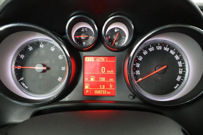Opel Astra J Рестайлинг с пробегом 2015 года, цена 799 000 рублей, 149000 км, хэтчбек, Автокод Объявления