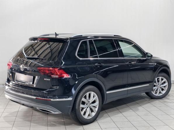 Volkswagen Tiguan II с пробегом 2019 года, цена 3 095 000 рублей, 159283 км, внедорожник, Автокод Объявления