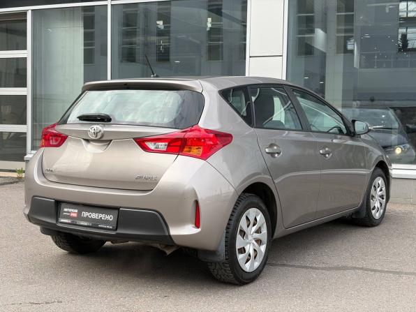 Toyota Auris II с пробегом 2013 года, цена 1 295 000 рублей, 90000 км, хэтчбек, Автокод Объявления
