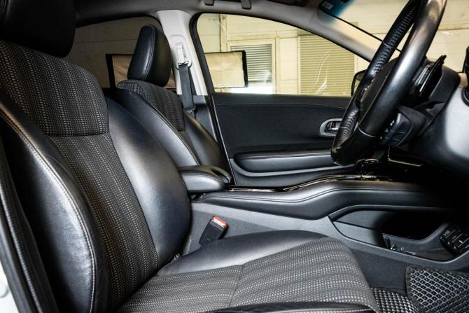 Honda Vezel I с пробегом 2014 года, цена 1 299 000 рублей, 161507 км, внедорожник, Автокод Объявления