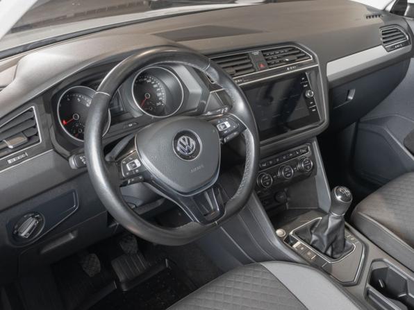 Volkswagen Tiguan II с пробегом 2019 года, цена 2 372 325 рублей, 46000 км, внедорожник, Автокод Объявления