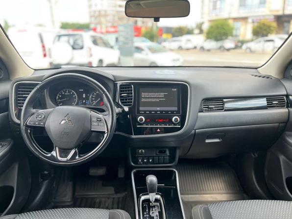 Mitsubishi Outlander III Рестайлинг 3 с пробегом 2022 года, цена 2 550 000 рублей, 42922 км, внедорожник, Автокод Объявления