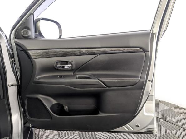 Mitsubishi Outlander III Рестайлинг 2 с пробегом 2016 года, цена 1 995 000 рублей, 128943 км, внедорожник, Автокод Объявления