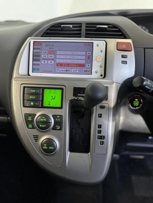 Toyota Ractis I Челябинск  - изображение 9