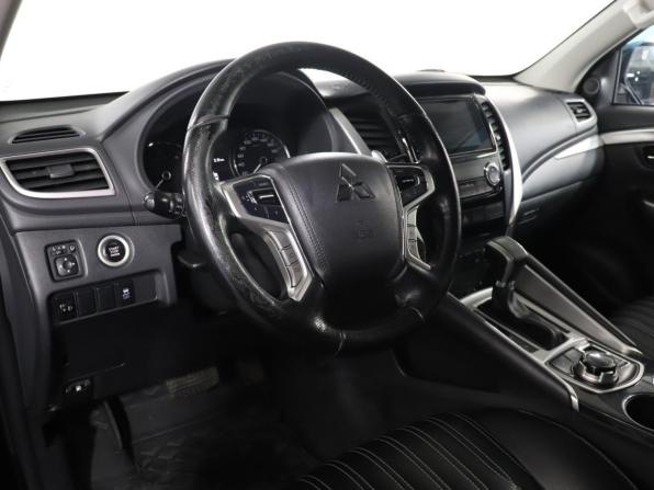 Mitsubishi Pajero Sport III с пробегом 2019 года, цена 2 999 000 рублей, 134519 км, внедорожник, Автокод Объявления